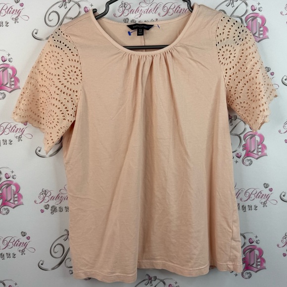 Banana Republic Tops - Banana Republic shirt floral pattern cut outs Women's Blush Eyelet Sleeve Blouse